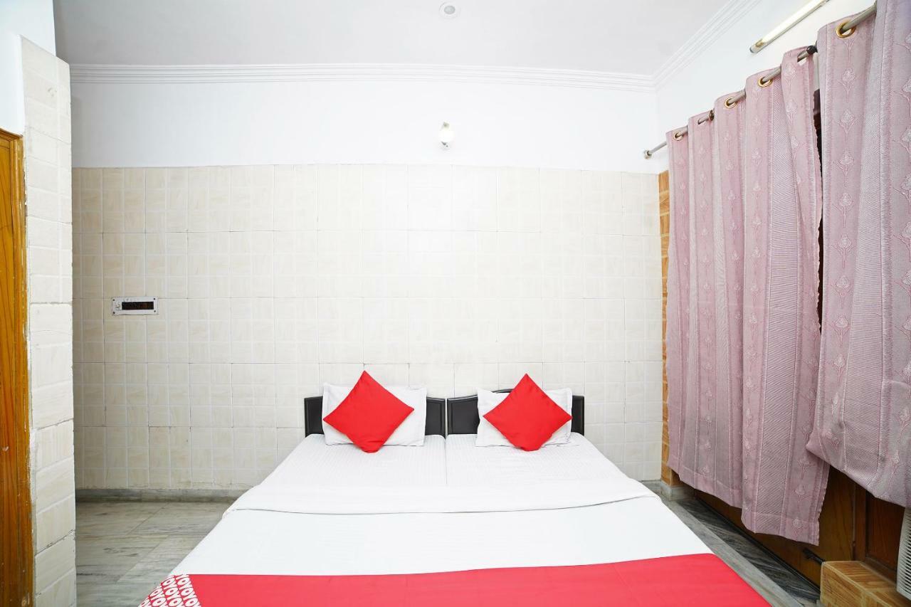 Oyo 39543 Hotel Kk Pantnagar Esterno foto